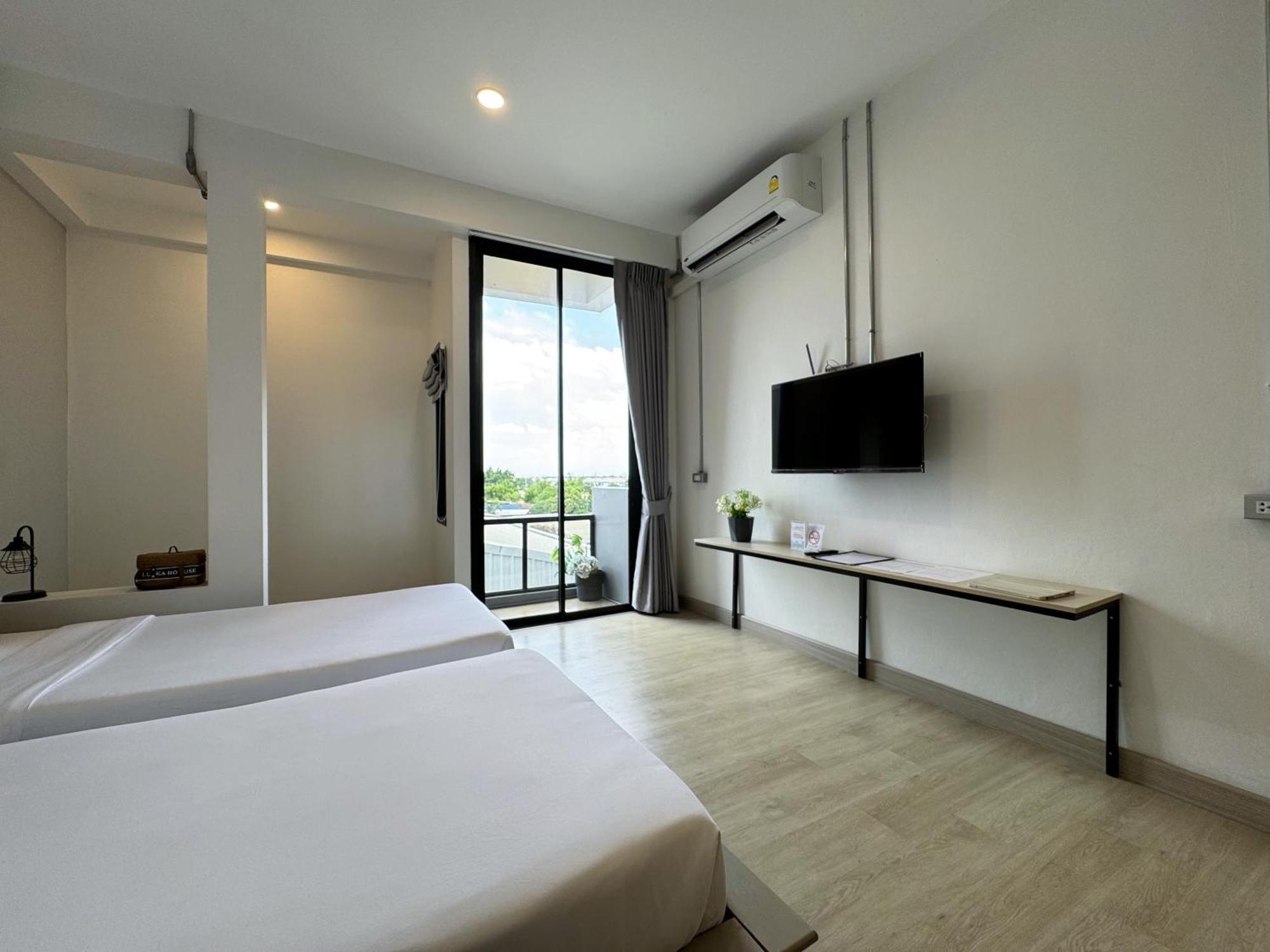 Luka House Hotel Ban Lam Luk Ka Luaran gambar